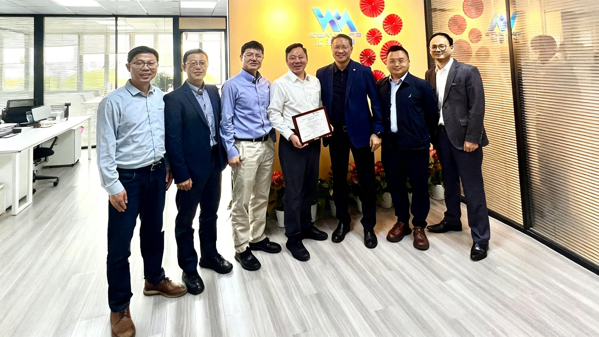 热烈祝贺慧旗科技荣获2025罗克韦尔自动化中国区传动产品合作
